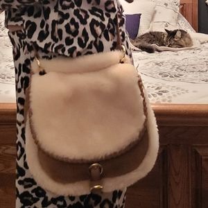 UGG Crossbody